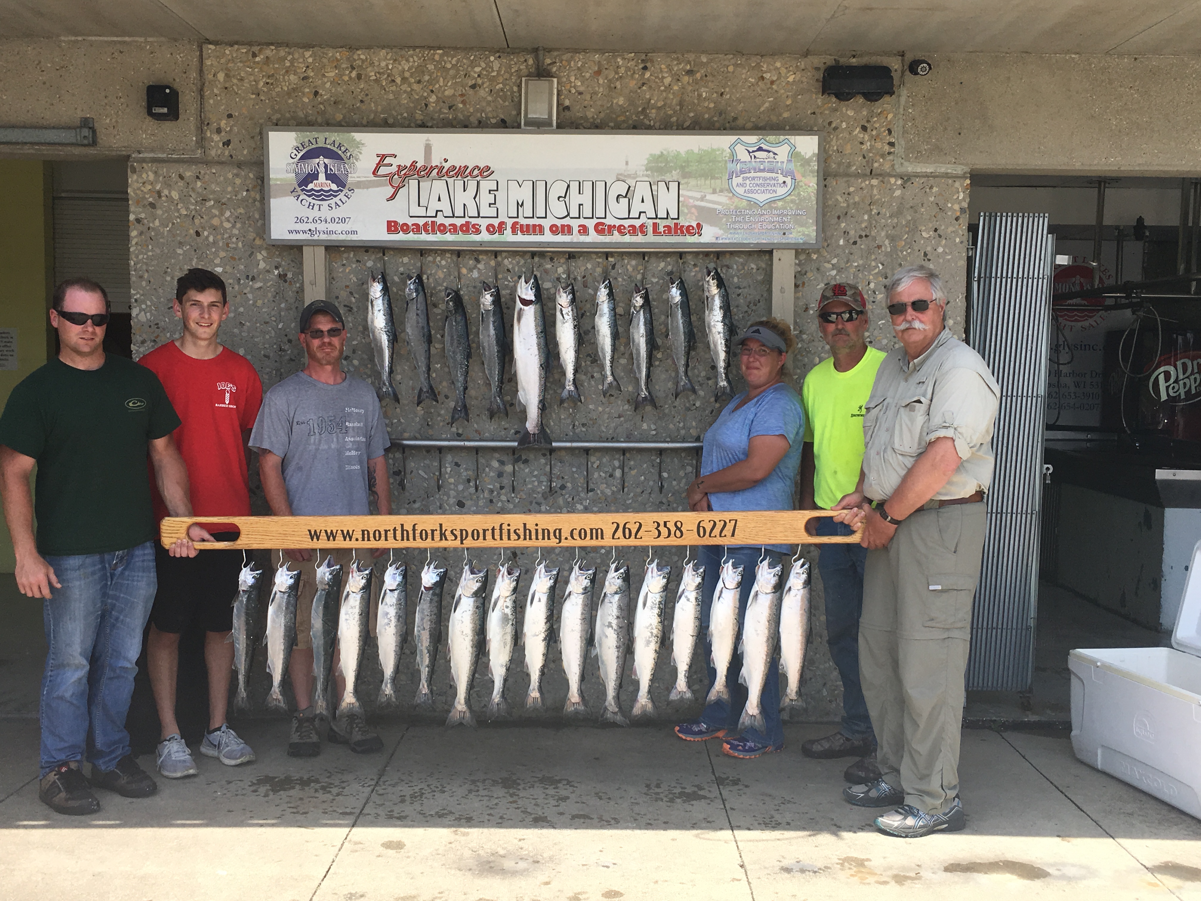 june-2017-charter-fishing-on-corkscrew-out-of-kenosha