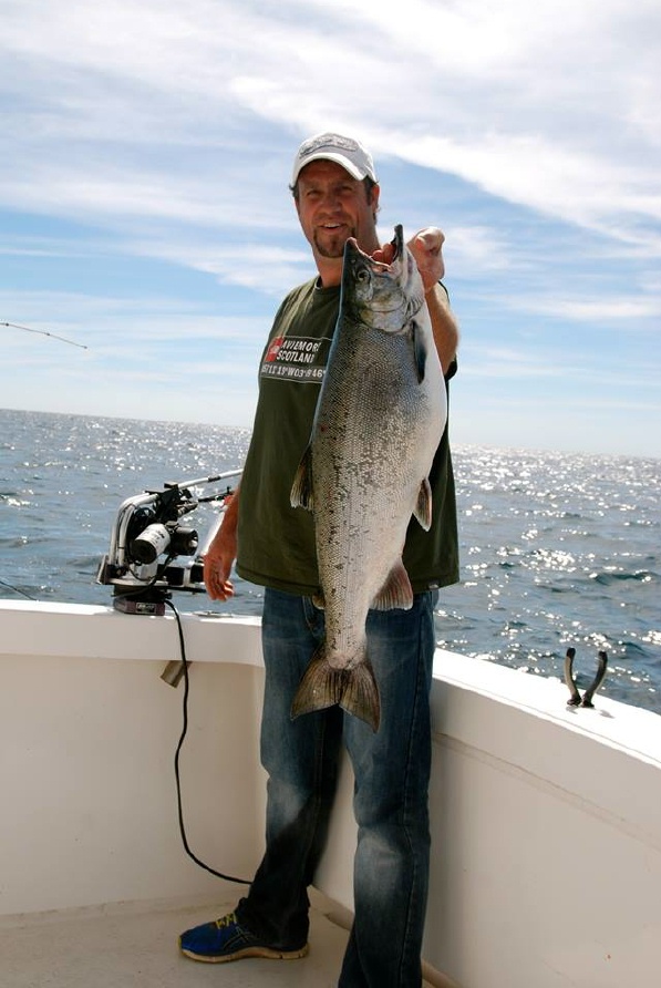 blue-sky-behind-trophy-fish