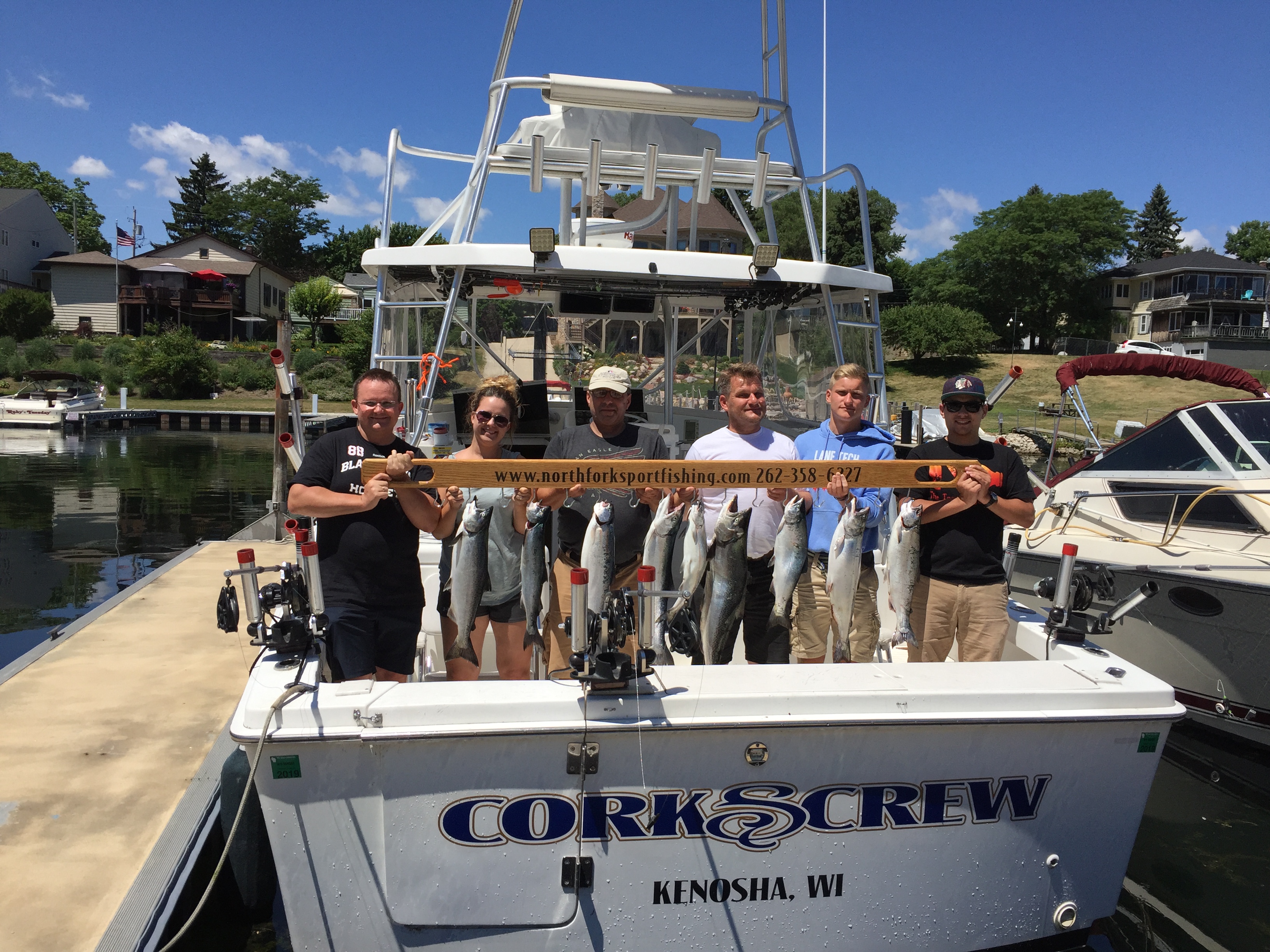 trout-salmon-group-caught-on-corkscrew-at-kenosha-wi